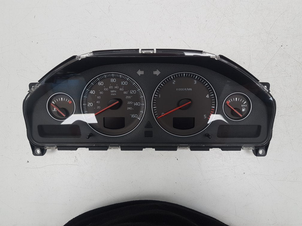 2006 - 2010 Volvo XC90  Estate Instrument Cluster 30746111