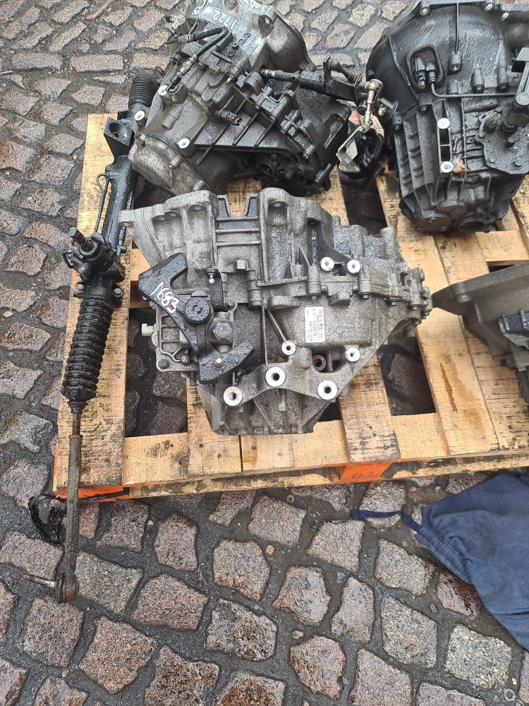 2012 - 2016 Volvo V40  Hatchback Manual Gearbox 1285236