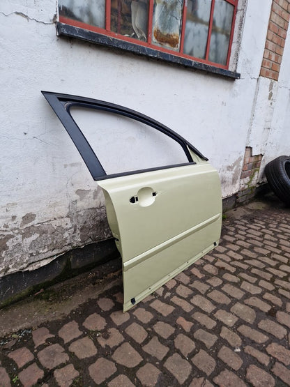 2004 - 2007 Volvo S40  Saloon DOOR - BARE (FRONT DRIVER SIDE) 31335444