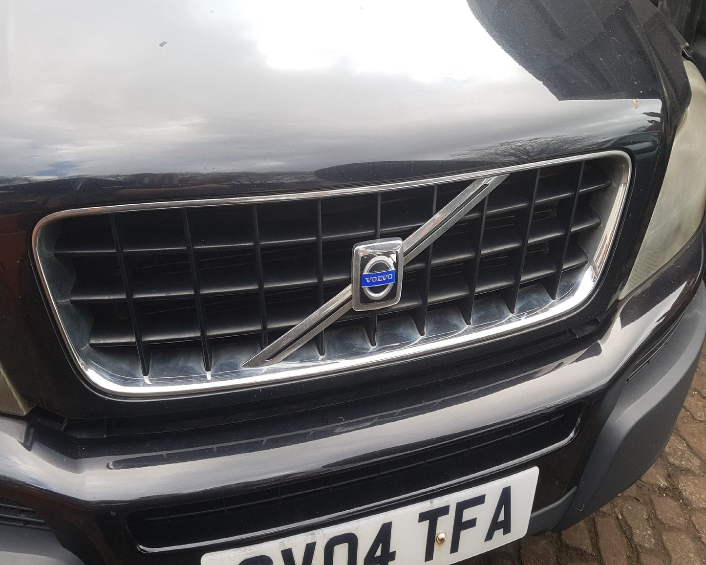 2002 - 2006 Volvo XC90  Estate FRONT GRILL 8620641