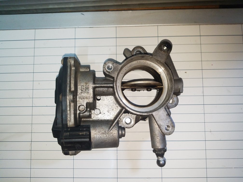 2010 - 2012 Saab 9-5  Saloon Throttle Body 55564164