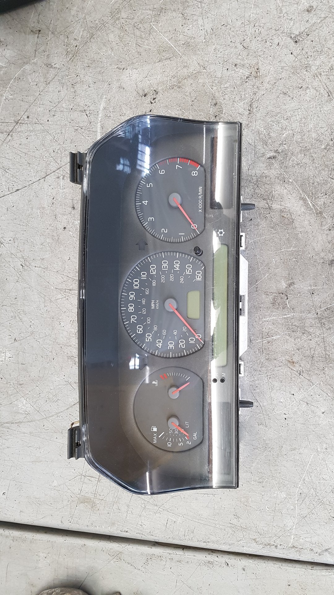 1998 - 2005 Volvo C70  Convertible Instrument Cluster 9472528