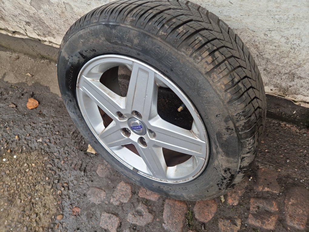 2005 - 2012 Volvo S40  Saloon Alloy Wheel 30671413  16 CERYX