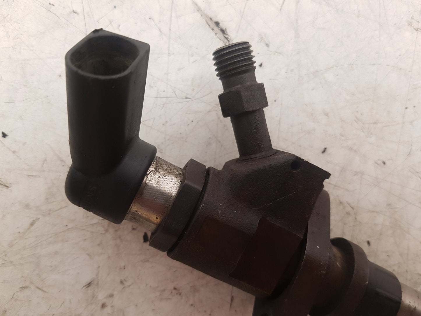 2004 - 2010 Volvo V50   Estate Fuel Injector 9657144580