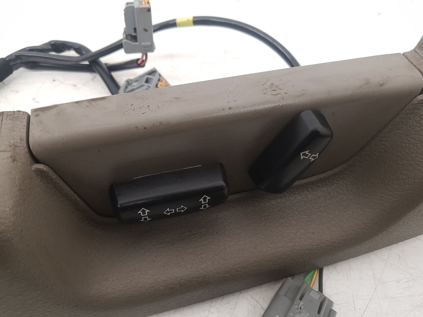 2002 - 2006 Volvo XC90  Estate SEAT CONTROL SWITCH 30697086