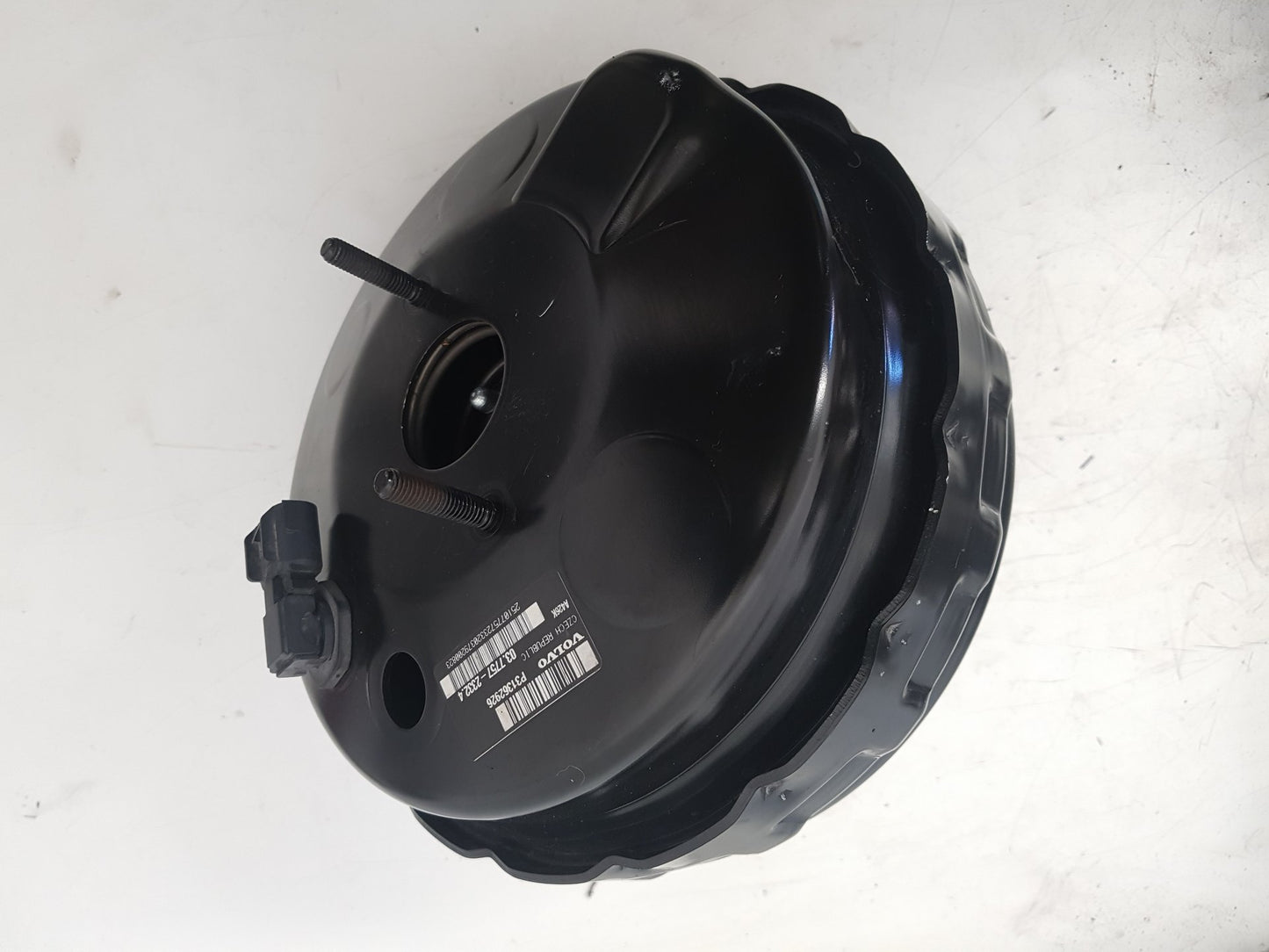 2015 - 2019 Volvo V40 Cross Country  Hatchback Brake Booster 31381635