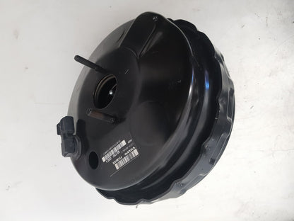 2015 - 2019 Volvo V40 Cross Country  Hatchback Brake Booster 31381635
