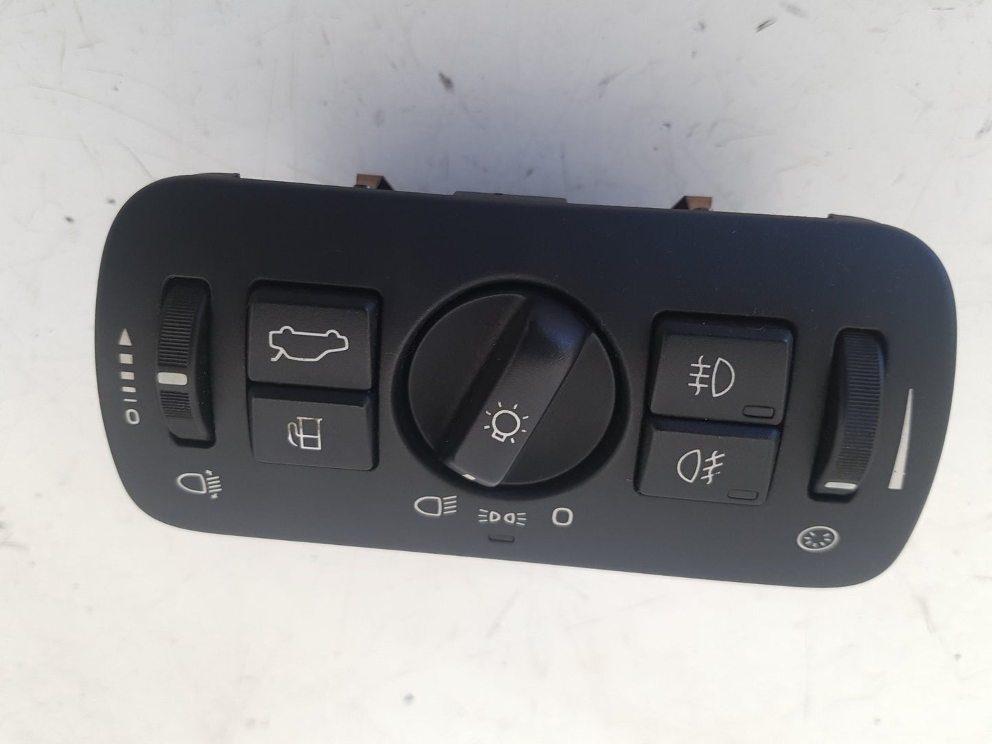 2006 - 2011 Volvo S80  Saloon Headlight Switch 30739415
