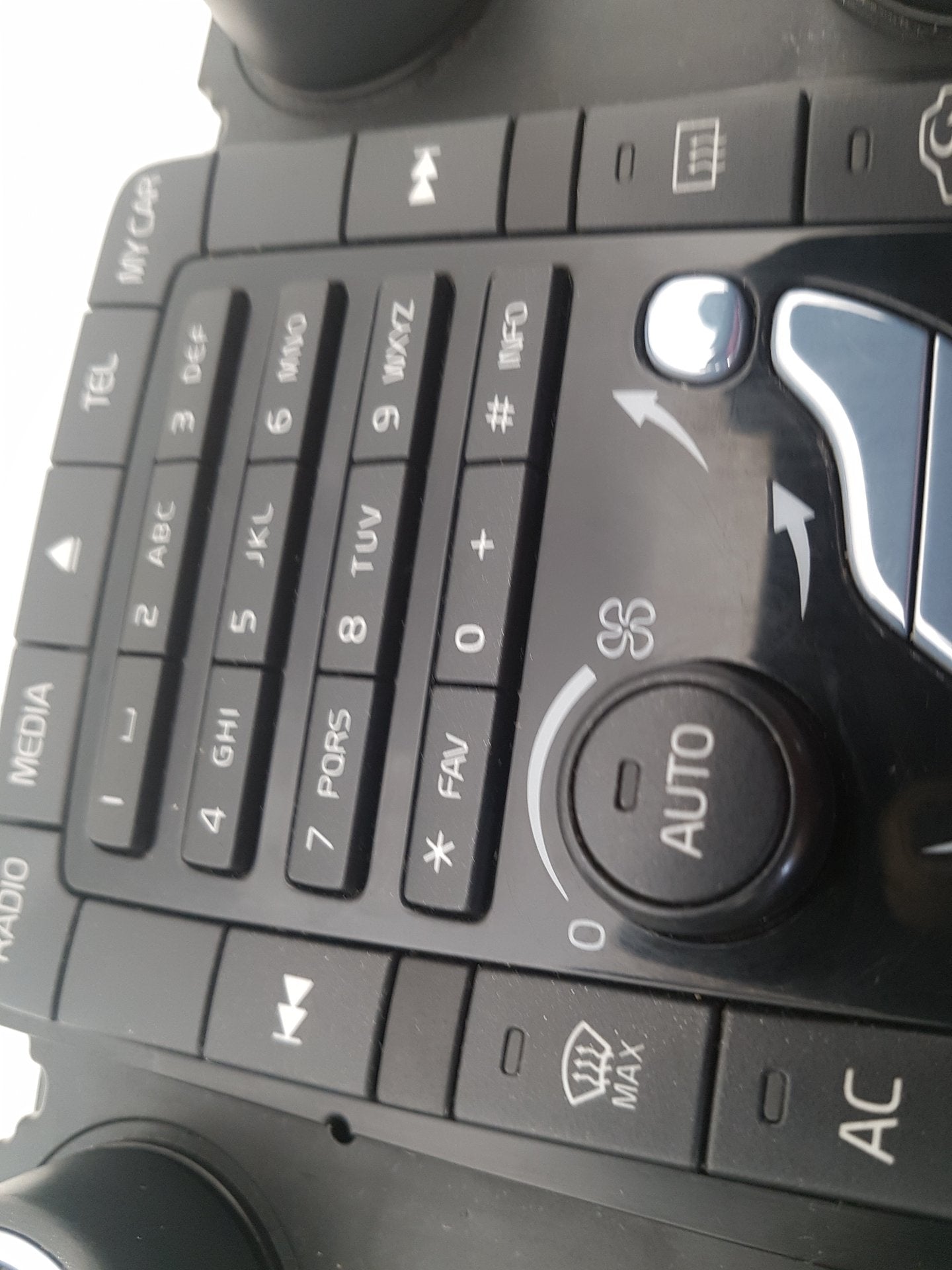 2008 - 2013 Volvo XC60 I 156 Estate HEATER & RADIO CONTROL PANNEL 30795272